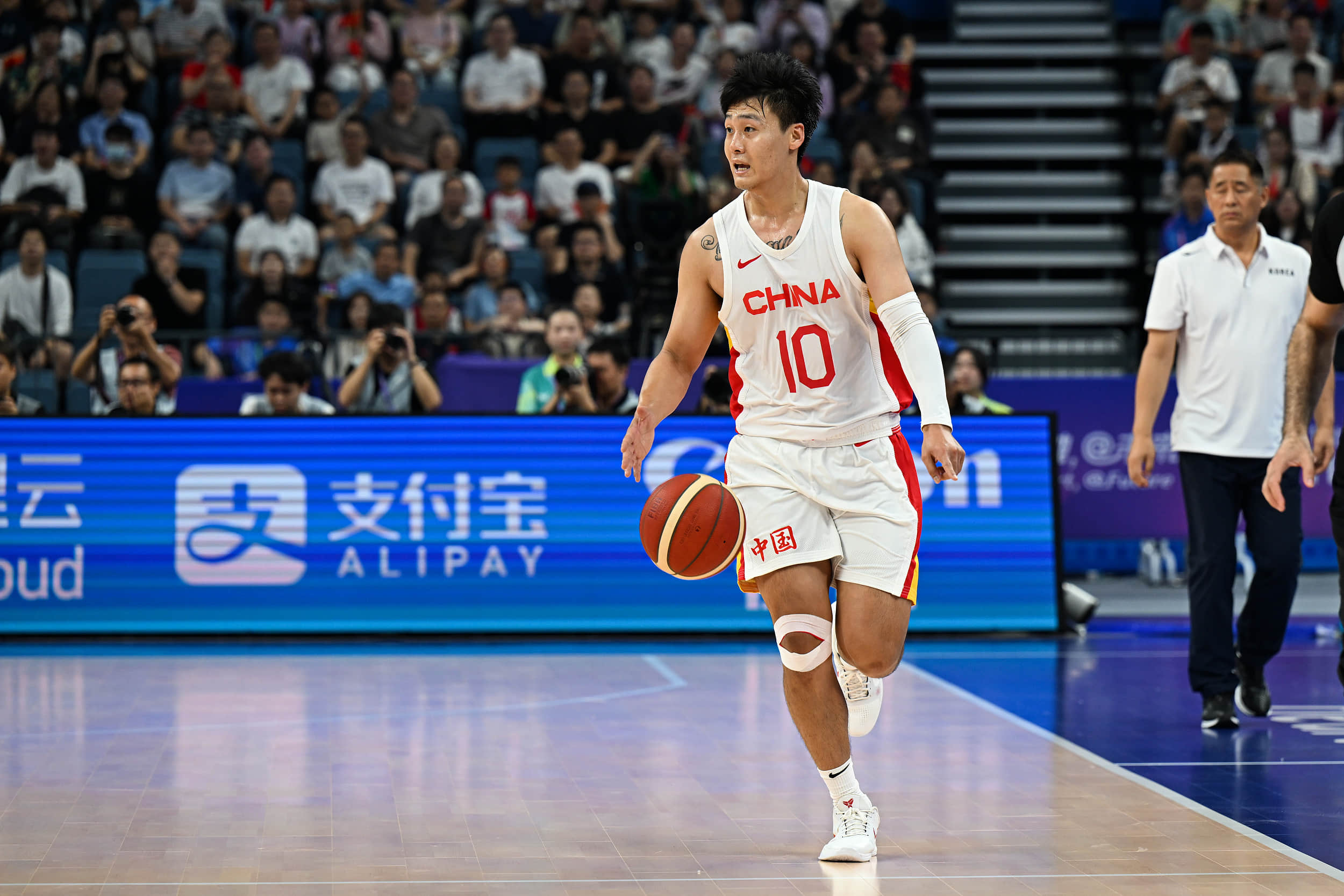 包含FIBA更新男篮亚预赛实力榜：中国男篮仅列第8的词条