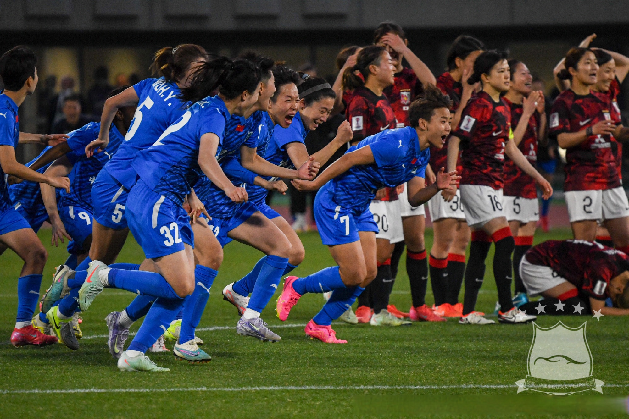 3-1！中国女足太强，冲击东亚冠军，宋凯督战，直播引热议(中国男足沙特比赛结果2025)