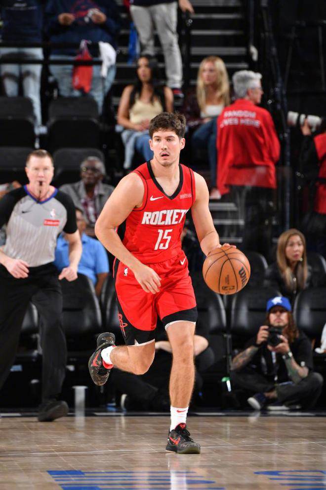 CBA含金量提升！水货外援24+6+7闪耀NBA夏联曾在广东首秀单场2分的简单介绍