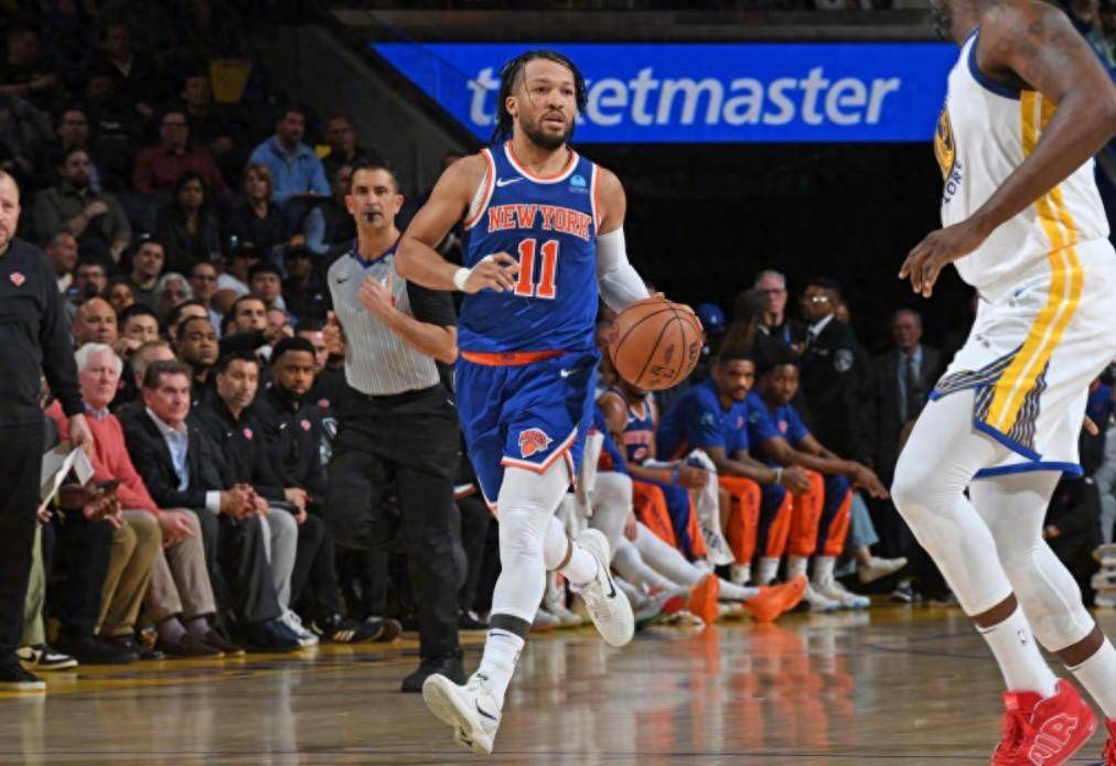 关于这奇兵太奇了麦康纳总决赛替补送出至少5助5断NBA历史第一人的信息